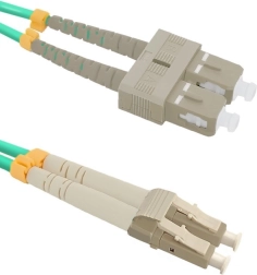Optiskais patchcord LC/UPC-SC/UPC multimoda OM4 1 m