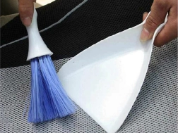 Mini slotiņa ar liekšķeri galdam, tastatūrai un automašīnai