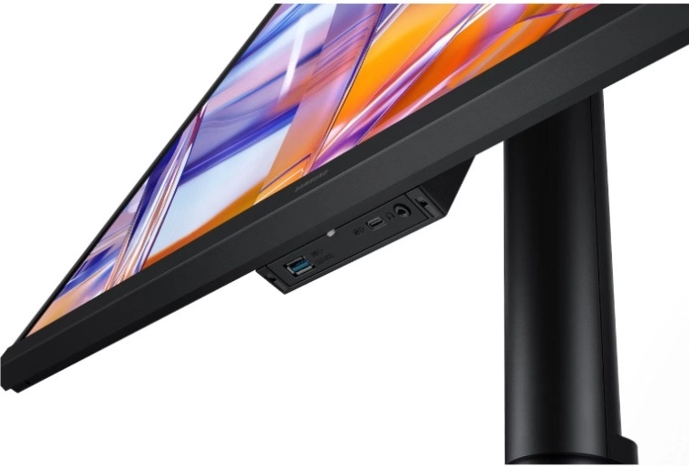 USB-C with up to 90 W power delivery