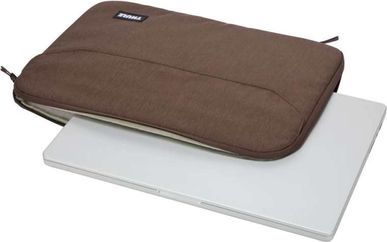 Maciņš, kas pielāgots MacBook Pro 16"