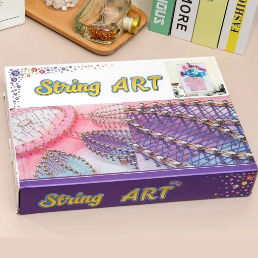 Radošais komplekts string art ar LED rāmī 21 × 30 cm – pusmēness