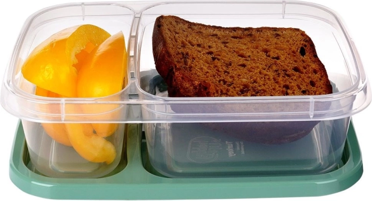 Two separate compartments for a perfectly organized lunch