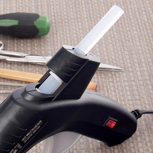 Precīza uzklāšana mini pistolē