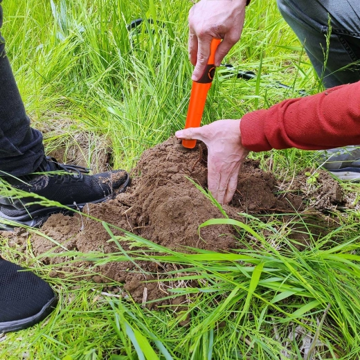 IPX8 ūdensizturība sarežģītiem apstākļiem