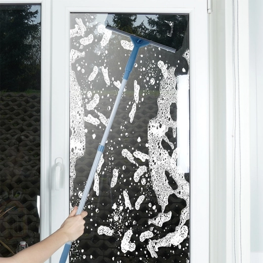 Teleskopiska kāta garums 50–95 cm ērtai piekļuvei