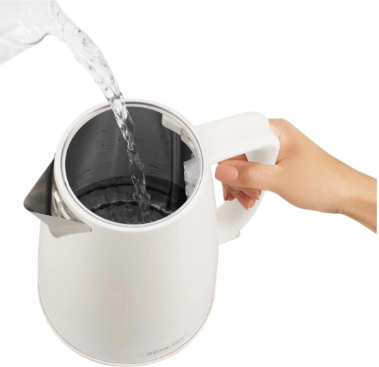Convenient filling and clear water-level visibility