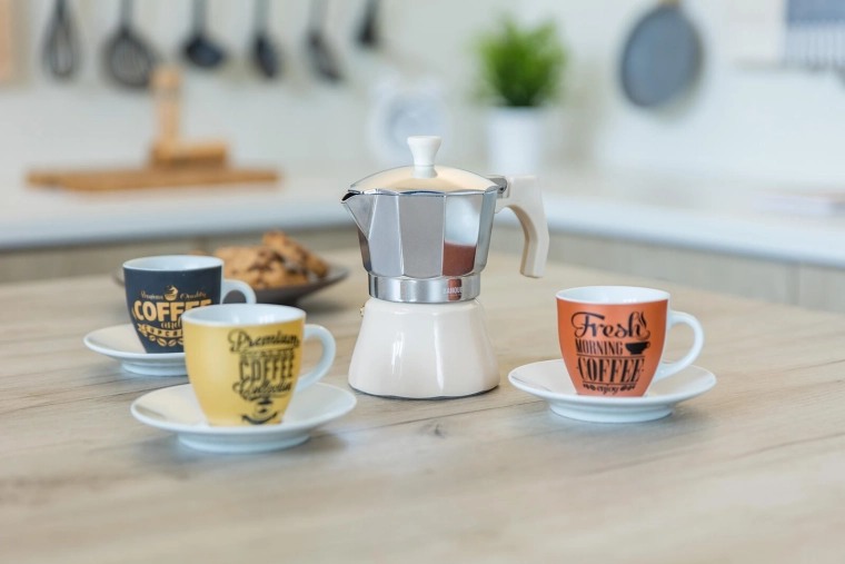 Strong, aromatic coffee like in Italy