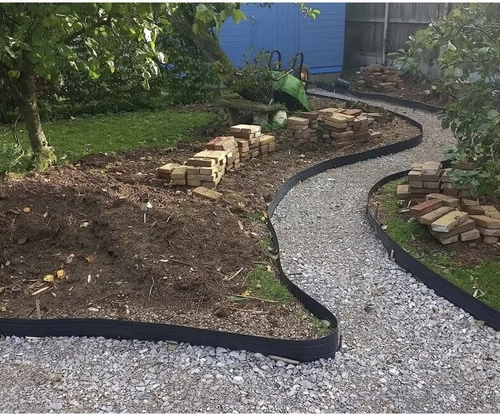 Tīrs un profesionāls dārza izskats
