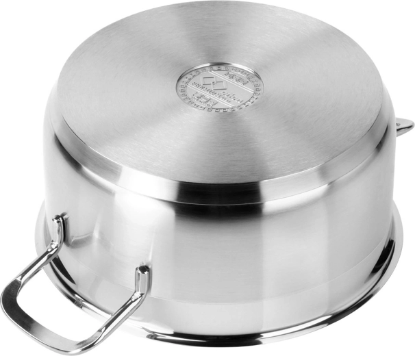 Multilayer acute-thermal base for energy-efficient cooking