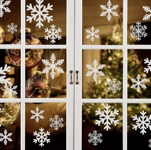 Ziemas dekorācija logiem un stikla durvīm