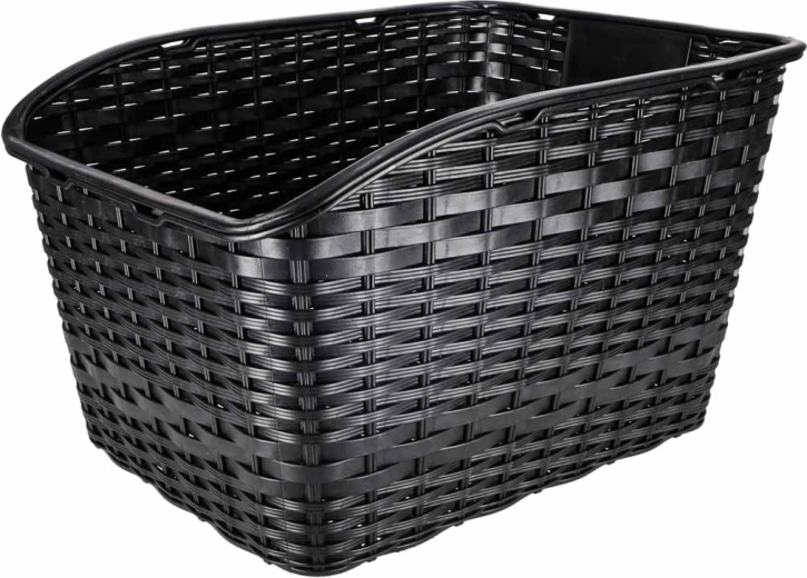 Rattan look and generous space