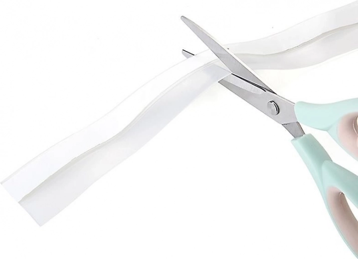 Viegla pašlīmējoša uzstādīšana bez instrumentiem