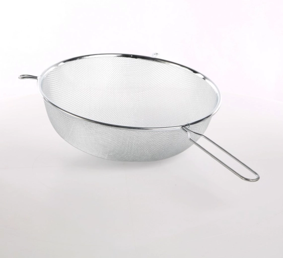 Metāla virtuves siets ar rokturi 26 cm
