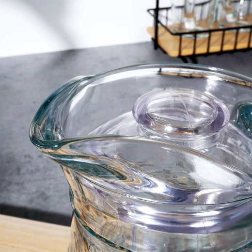 Comfortable and clean pouring