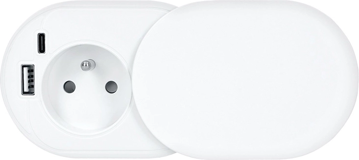 Fast USB charging: USB-C PD 20 W + USB-A QC 3.0