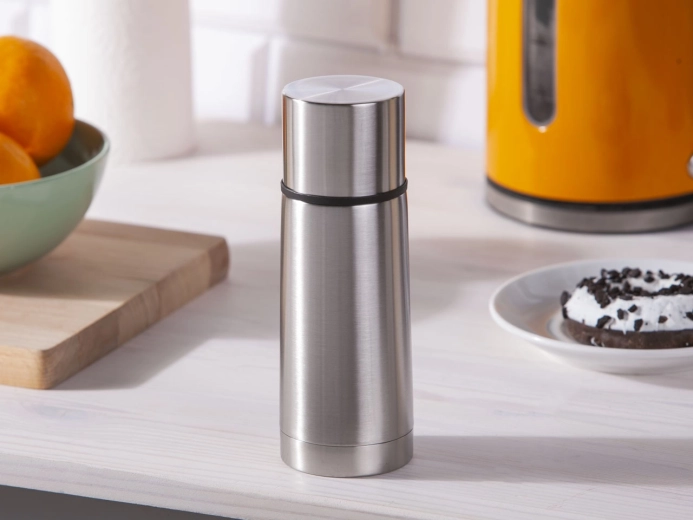 Compact 350 ml capacity for on the go