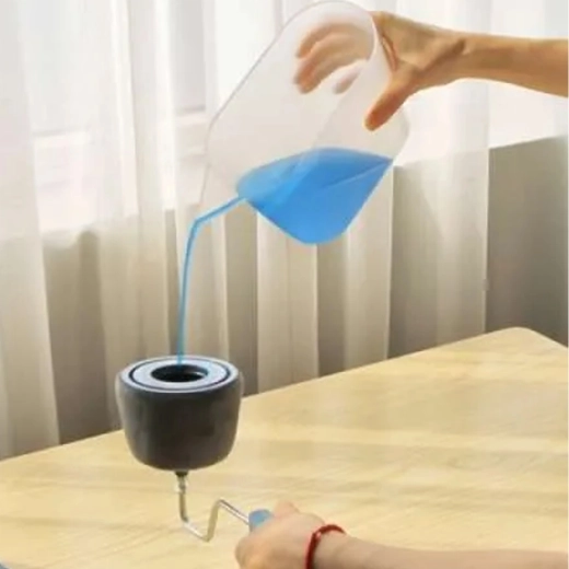 Integrated reservoir for smooth painting