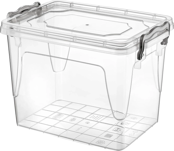 Plastic food storage box 2.7 l with clip-on lid