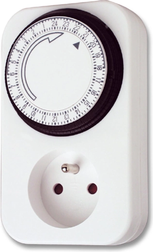 Mechanical switching socket with 24 h / 15 min timer, IP20, white