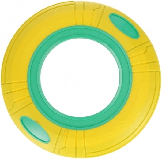 Lightweight and flexible – easy to carry and throw