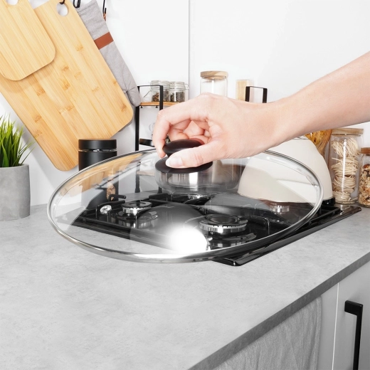 Izturīga nerūsējošā tērauda mala un drošs satvēriens