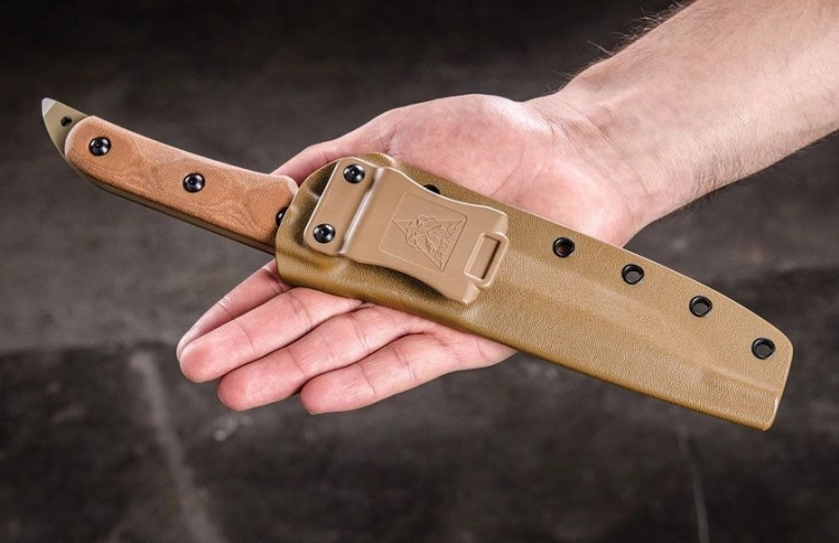 Kydex maksts drošai nēsāšanai