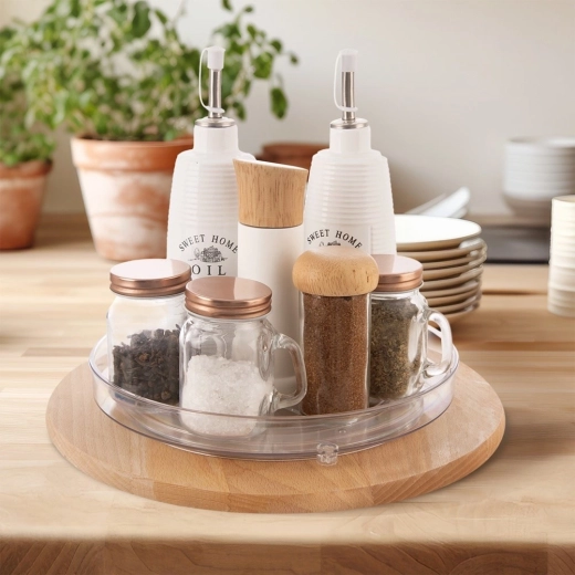 Kārtība virtuvē un pieliekamajā