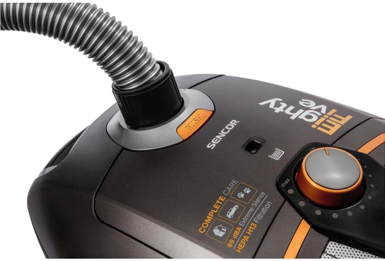 Quiet and efficient vacuuming