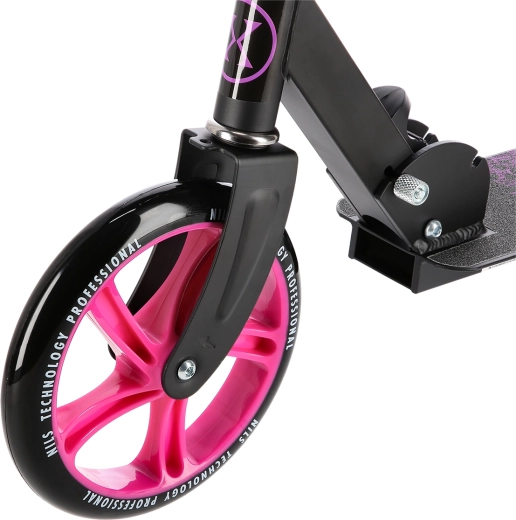 Ātra un vienmērīga braukšana ar 200 mm riteņiem un ABEC 7