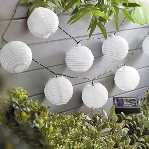 Foldable white lanterns