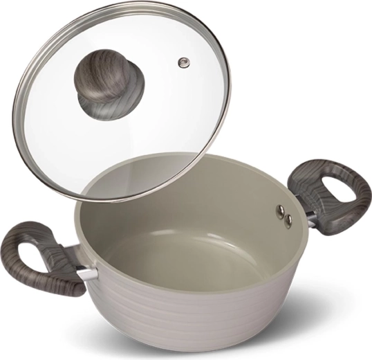 Glass lid with steam vent