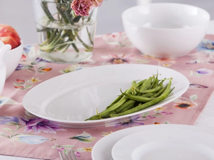 Smooth surface, easy care, and durable glaze