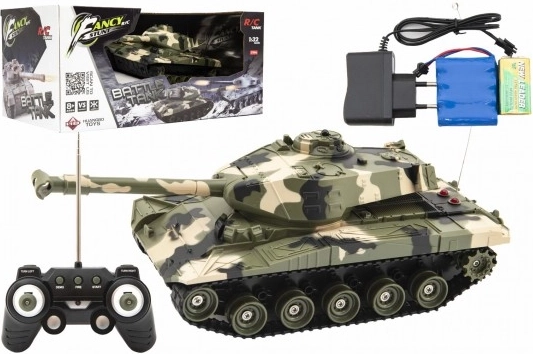 RC tanks ar tālvadību un skaņas efektiem ar baterijām