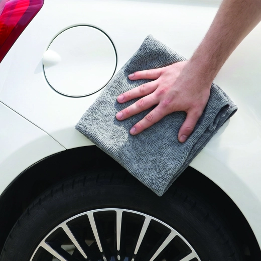 Absorbent streak-free polishing