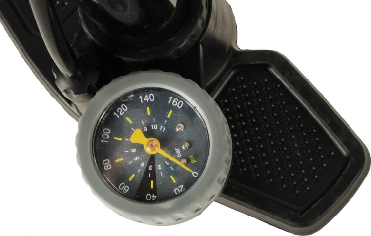 Precīzs manometrs spiediena kontrolei