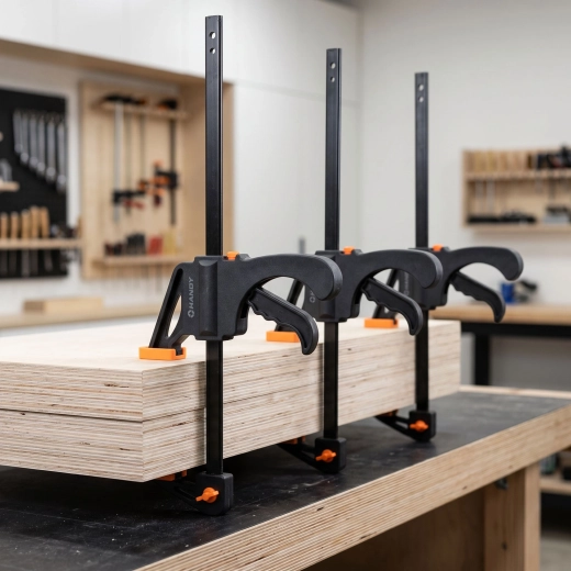 Strong and stable clamping