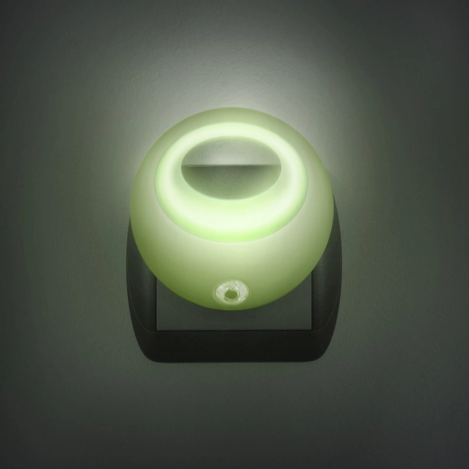 Phenom nakts LED lampa ar gaismas sensoru