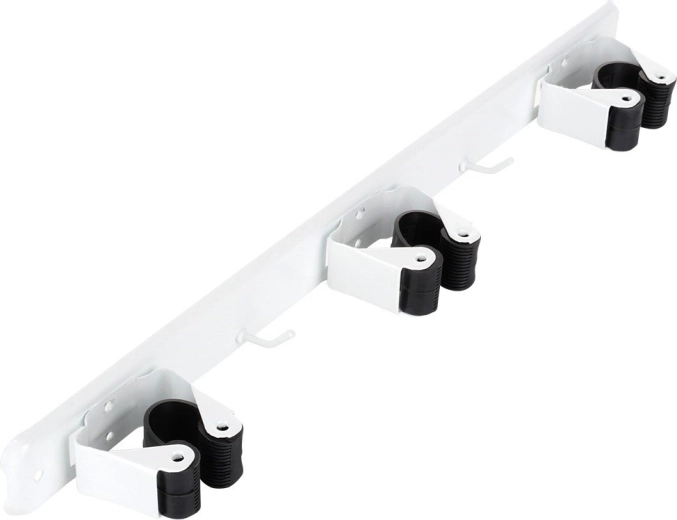 Trīs droši satvērēji + divi āķi