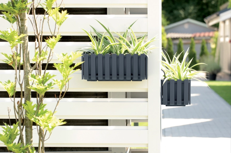 Stylish slatted design