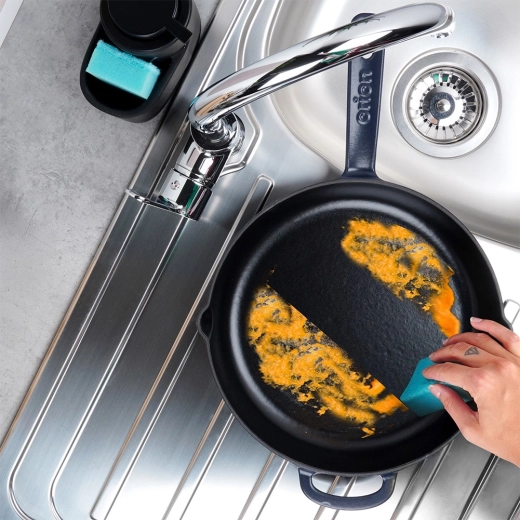 Emalēta virsma ērtai gatavošanai un tīrīšanai