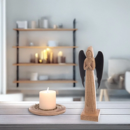 Stable decoration for a shelf, sideboard, or windowsill