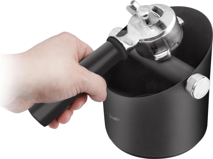 Quick removal of coffee grounds