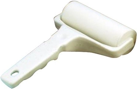 Single-handed smooth rolling pin 12 cm, plastic