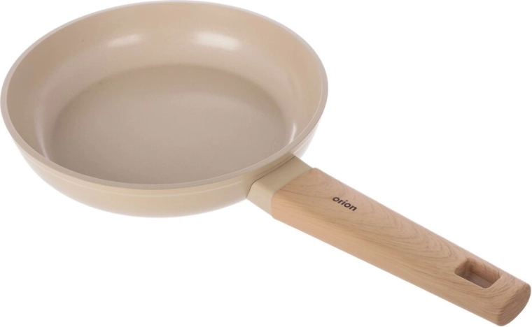 Comfortable wood-look handle