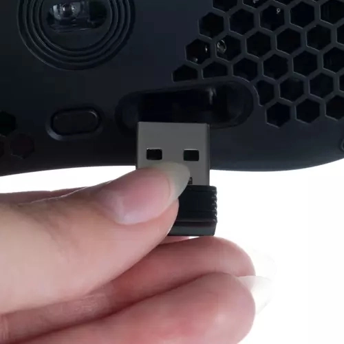 Bezvadu 2,4 GHz un uzlādējams akumulators