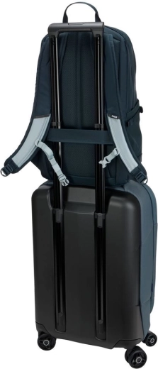 Comfortable carrying and convenient travel