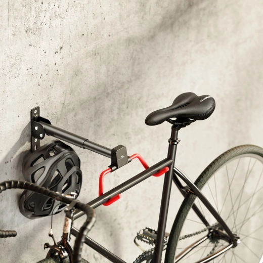 Space saving thanks to wall mounting