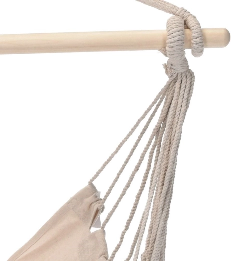 Stability thanks to the wooden spreader bar