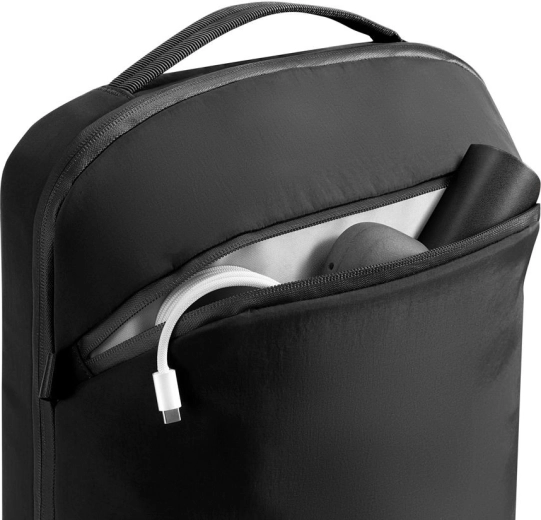 Smart pockets and quick access