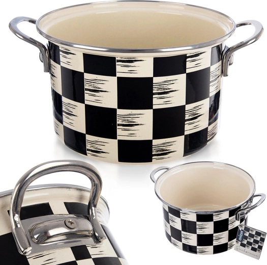 Universal use on all types of stovetops and in the oven